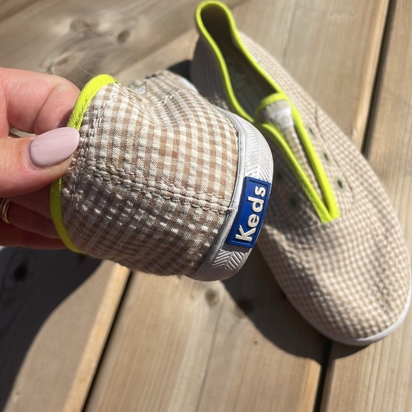 Like new khaki tan gingham pull-on Keds with florescent trim - Picture 7 of 7